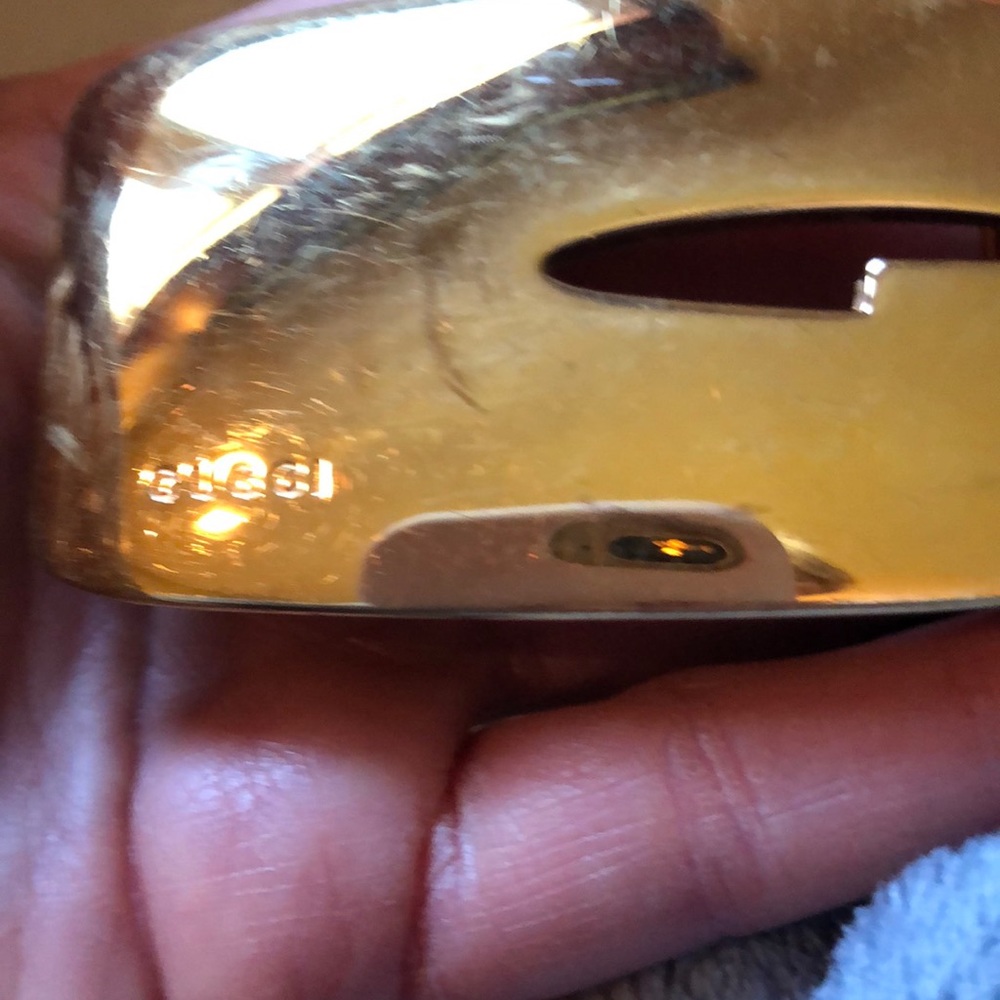 Gucci double sided belt with gold clasp